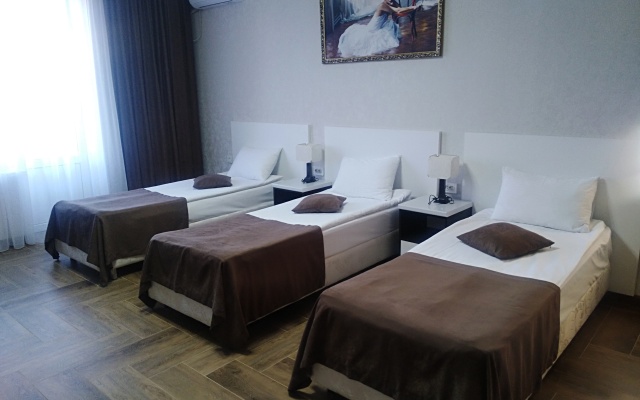 Versal' Guest House