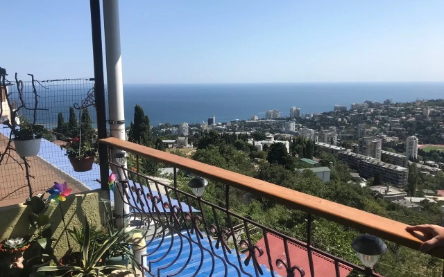 Na Ulitse Timiryazeva 25 Apartments