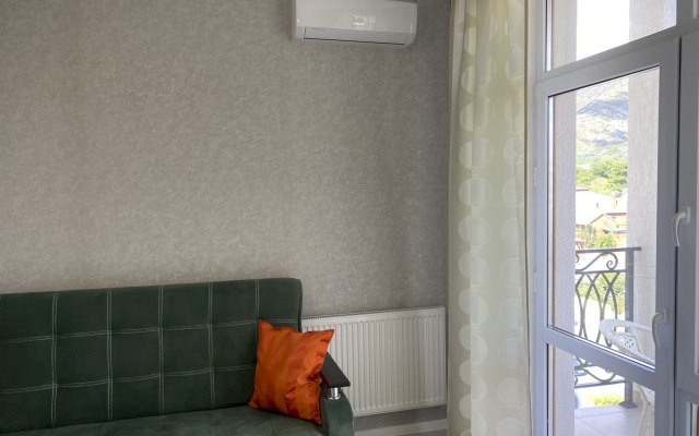 Апартаменты 250 Мира 44