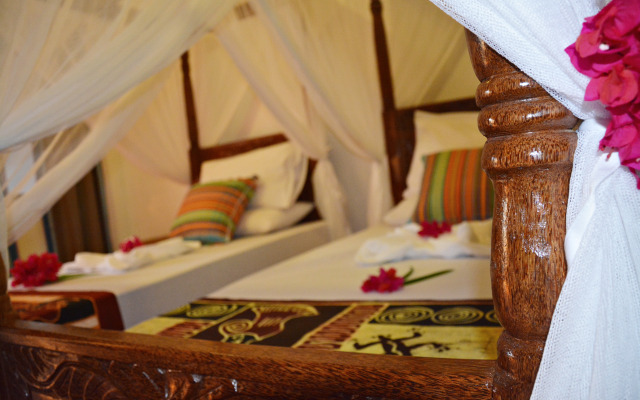 Aya Beach Bungalows Hotel