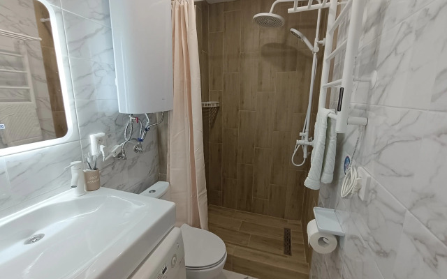 Studiya V Tsentre Ryadom S Zhd I Avto Vokzalami Apartments