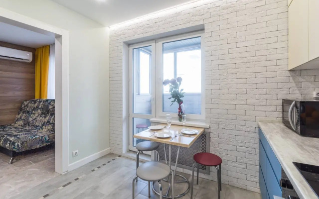 Na Prospecte Alberta Kamaleeva 32 Flat