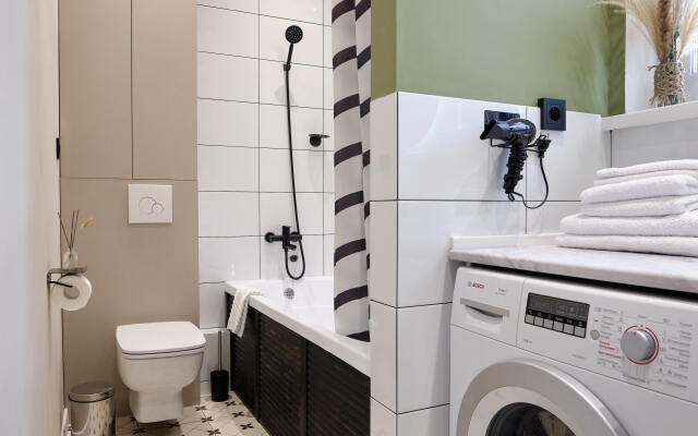Na Naberezhnoy Ryadom S Termami Greenlife Flat