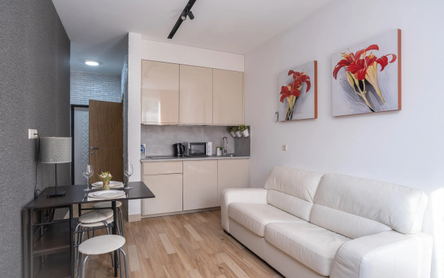 Red Apartments Art Layt Ostin Apartments