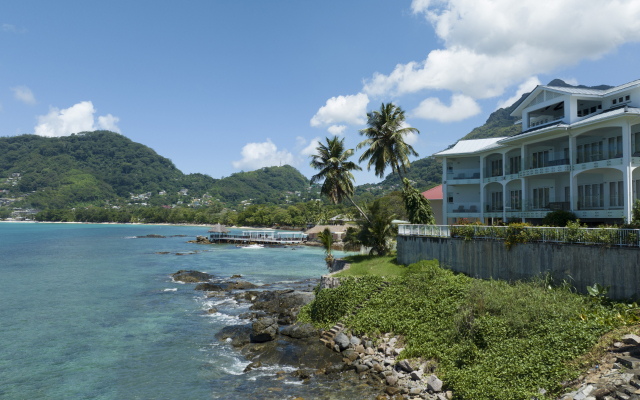 VallonEnd Beach Front Villa