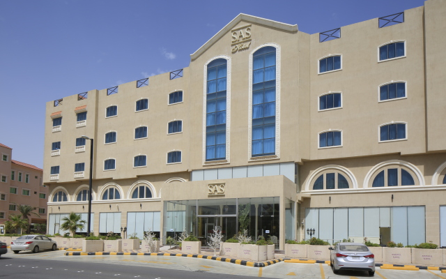 Warwick Al Jubail Hotel