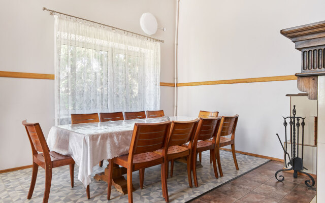 V Yolkakh Private House
