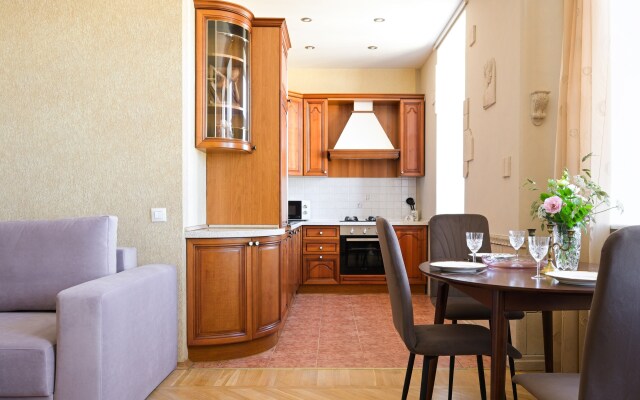 Апартаменты  1912 с видом на крыши Петроградки и Телебашню