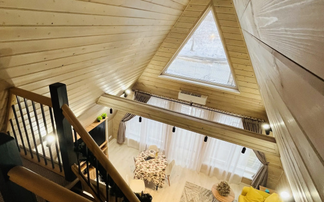 Lakeside lemon Chalet