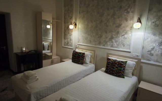 Suzani Samarkand Hostel