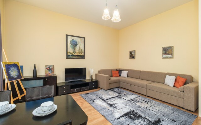 Апартаменты у Эрмитажа 3 спальни 2 сан.узла 8 гостей