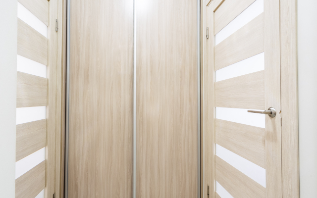 Naprotiv Otelya Hilton Apartments