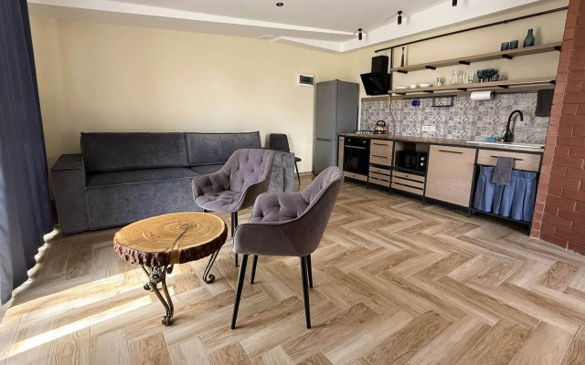Na Shakhtyorov 28 (7) Private House