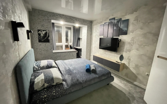 Tryokhkomnatnaya Flat