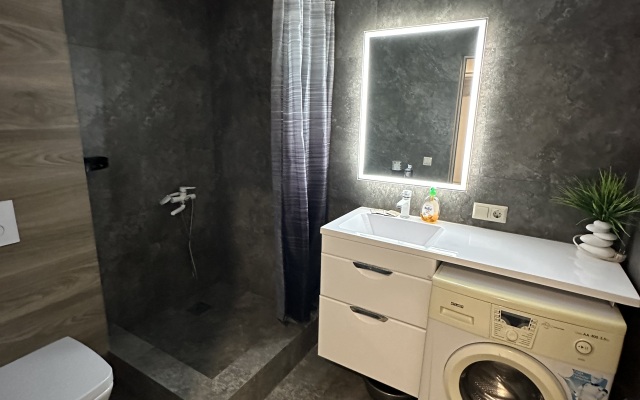 Dvukhkomnatnye v Tsentre Sukhuma Apartments