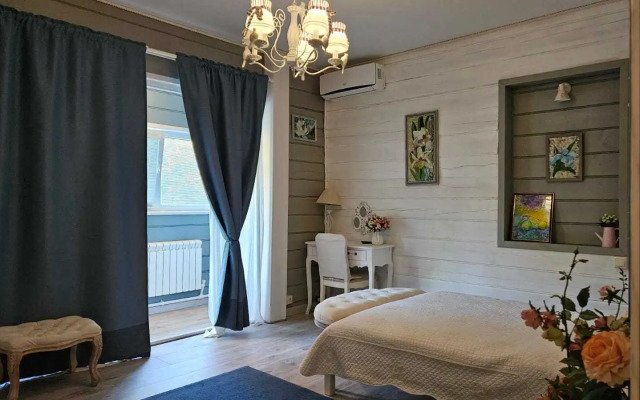Uyutny "Zhiva" Private House