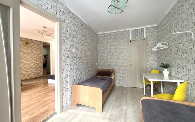 Апартаменты Двухкомнатная квартира на 6 спальных мест