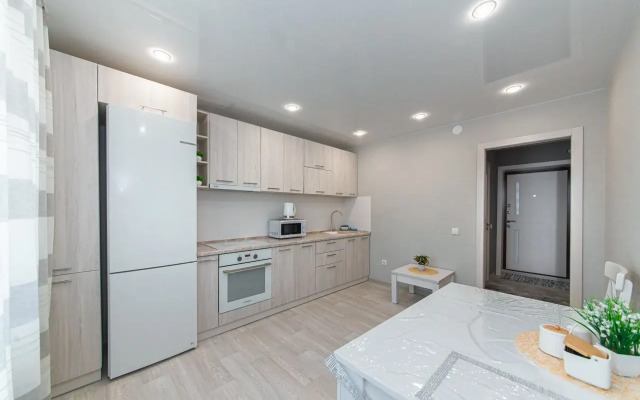 prostornaya i uyutnaya v epicentre zhizni Zasheksninskogo rajona Flat