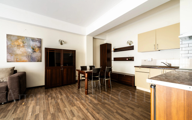 Апартаменты Оплот - Семейные с одной спальней и балконом 3