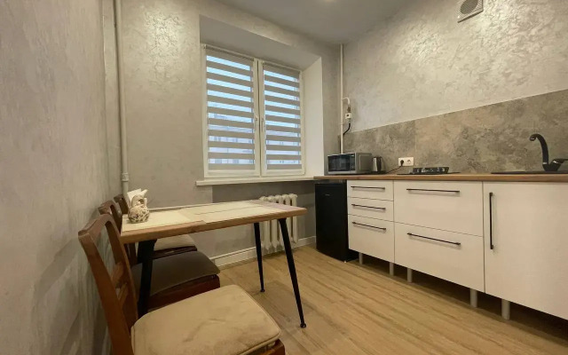 Uyutnye apartamenty na ulitse Myasnikova Flat
