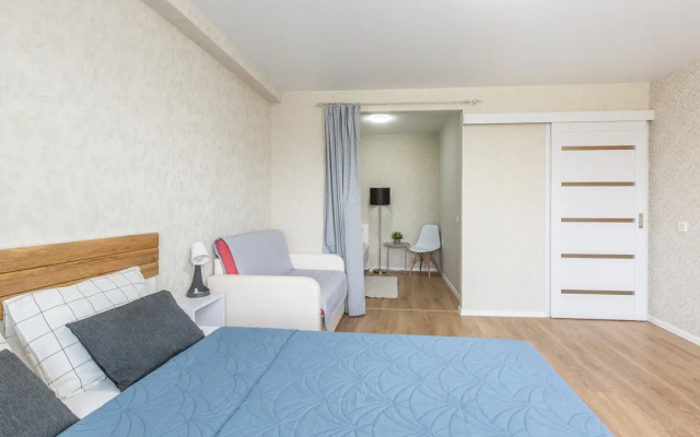 S Balkonom-Terrasoy V Turisticheskom Tsentre Flat