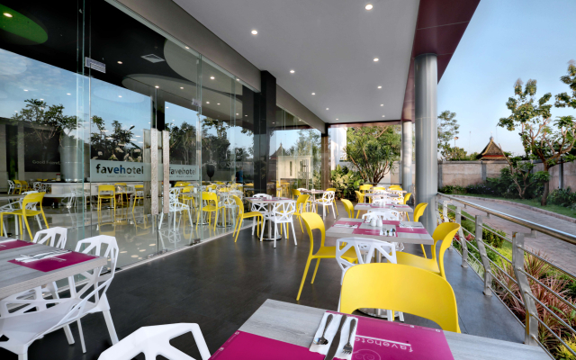 Отель Favehotel Tuban