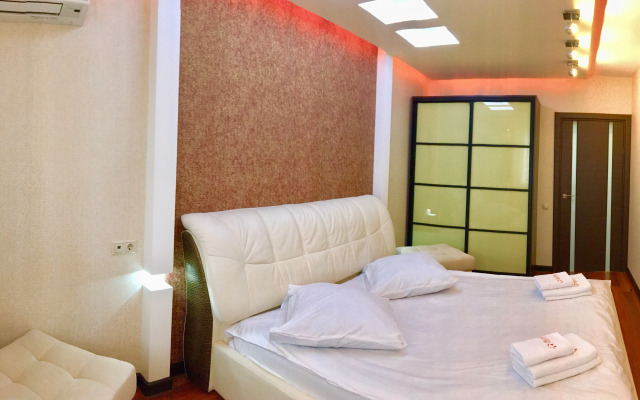 Квартира Двухкомнатные апартаменты 360 по ул. Красноармейская, 100