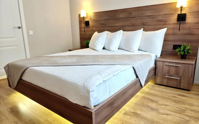 Квартира Двухкомнатная квартира с дизайнерским ремонтом в центре