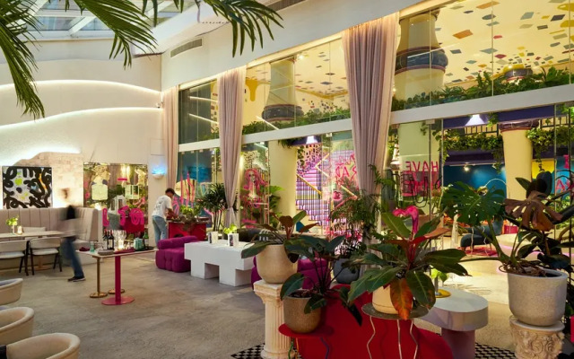 The Fig Lobby Hotel