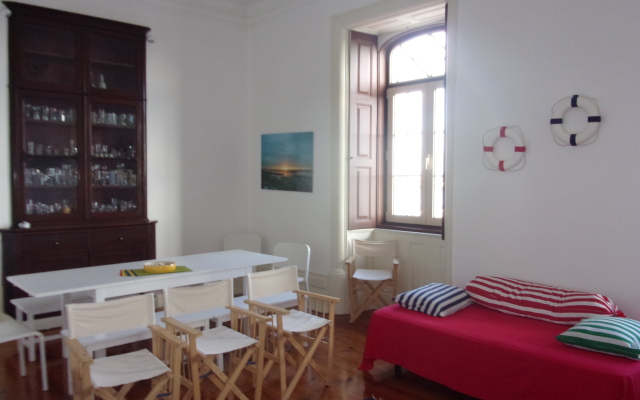 Hostel 402