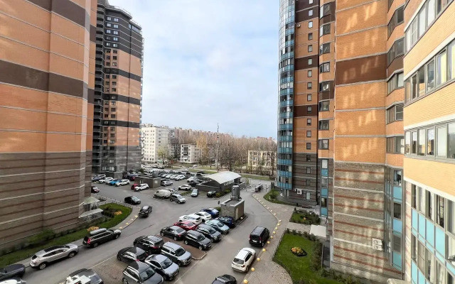 Uyutnaya I Svetlaya U Metro Flat