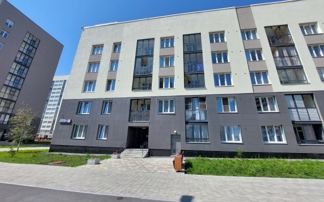 Три квартиры на Сахарова