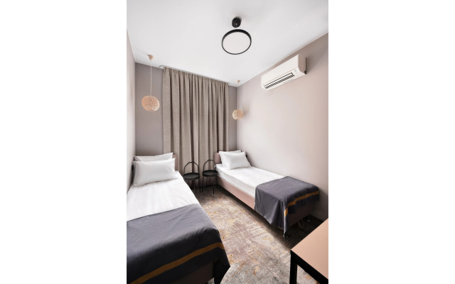 Tesla Hotel