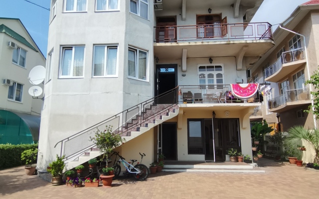 Zhemchuzhina. V gostyakh u Valentiny Guest House