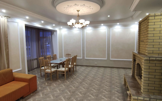 Peak House Guest House