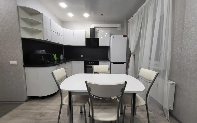 Апартаменты GuestKomi Тентюковская 300 4 этаж