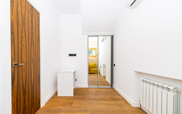 Polyansky Vibe, business class cottage