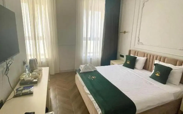 Perla De Mar Inn Hotel
