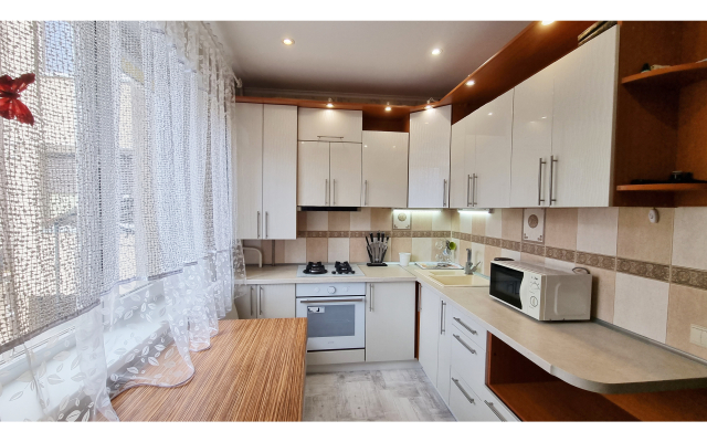 Luchshaya Gakuna Flat