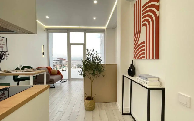 C Terrasoy I Vidom Na Gory Flat