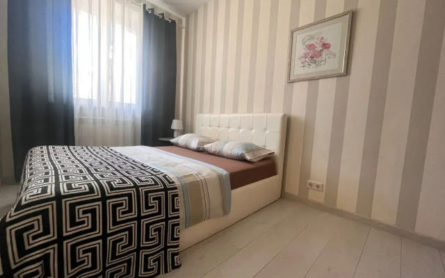 Vozle Tsuma, Metro Ploschad Kolasa Apartments