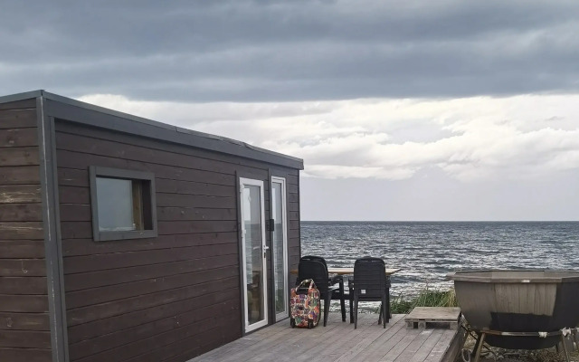 Black Island Glamping