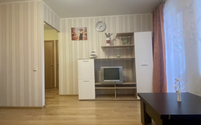 Na Tikhoretskom prospekte Flat