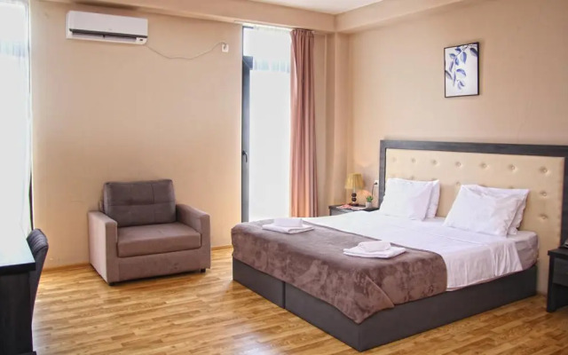 Rogalux Hotel