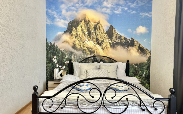 Квартира ArtHouse Dombay 5