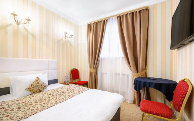 Gorki-10 Hotel