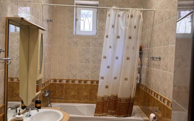 Частный дом Дом на берегу моря