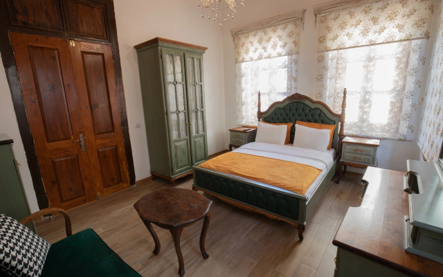 Отель White Garden