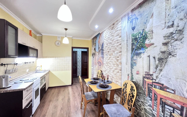 S Sovremennym Remontom I Bytovoy Tekhnikoy Flat