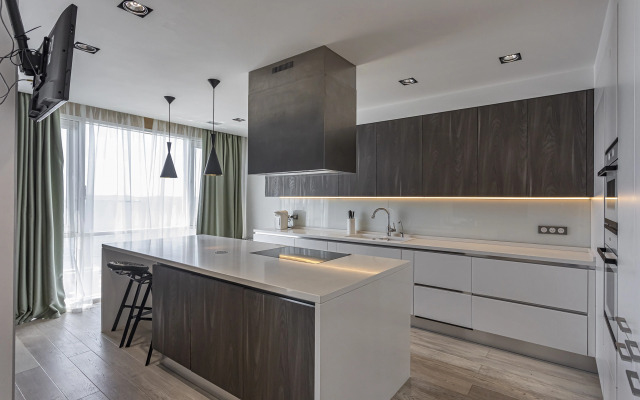 Roskoshnaya dvukhurovnevaya kvartira s sobstvennoy terrasoy Flat